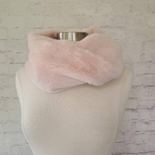Banana Republic Blush Pink Soft Faux Fur Circle Scarf