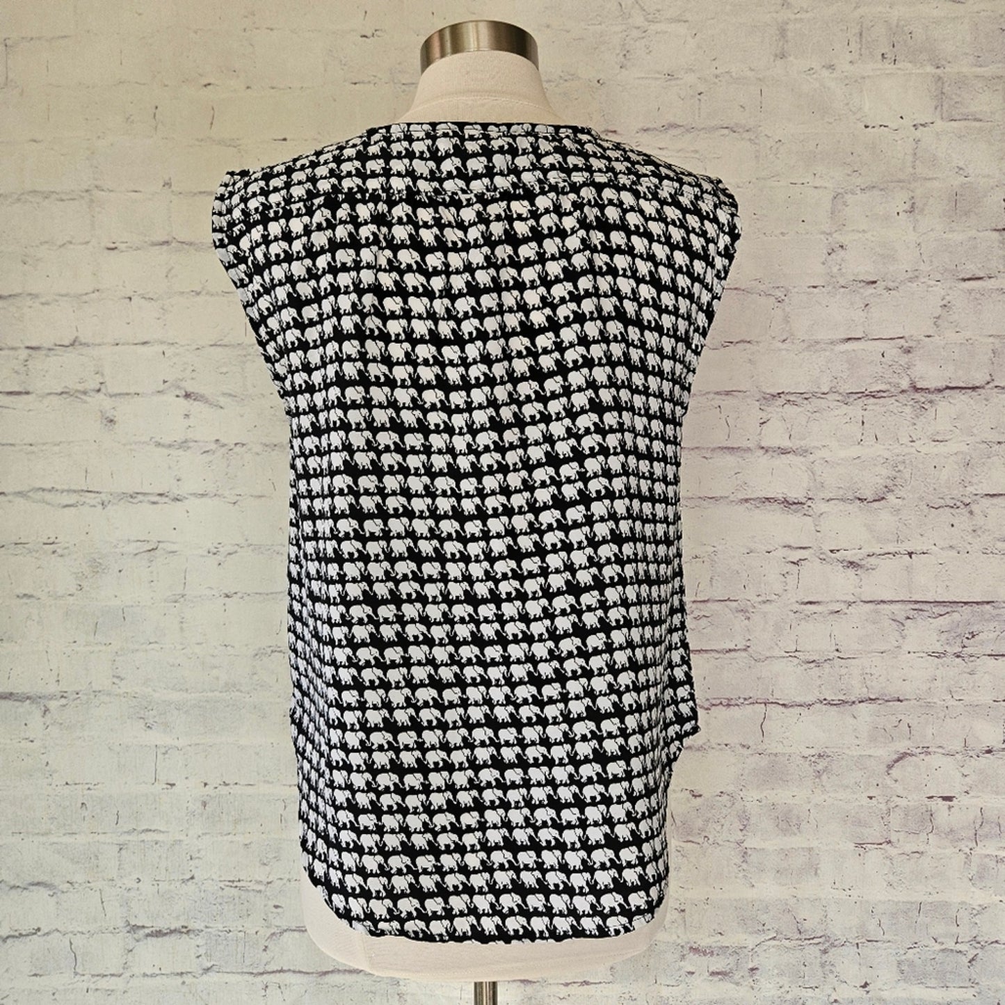 Oat + Fawn Black & White Elephant Print Sleeveless Top Medium