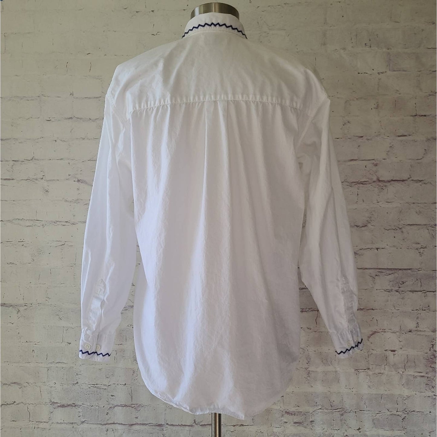 Vintage Chic Schooners Embroidered Long Sleeve White Cotton Button Up Shirt Med