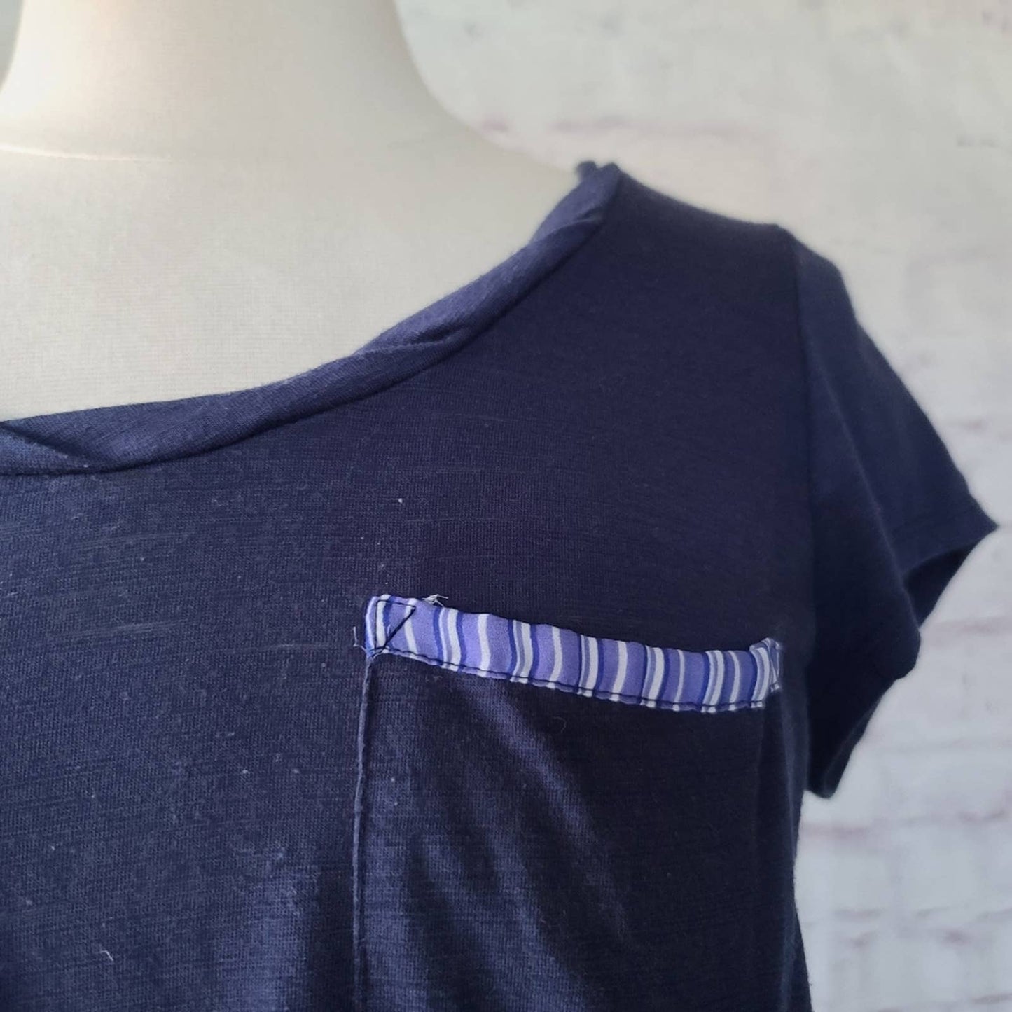 Anthropologie One September Navy Mixed Material Pleated Back Swing Tee Medium