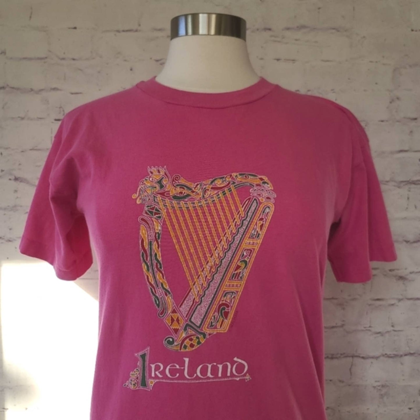 Vintage Dolman Design Made in Ireland Harp Print Single Stitch Tee Pink Medium