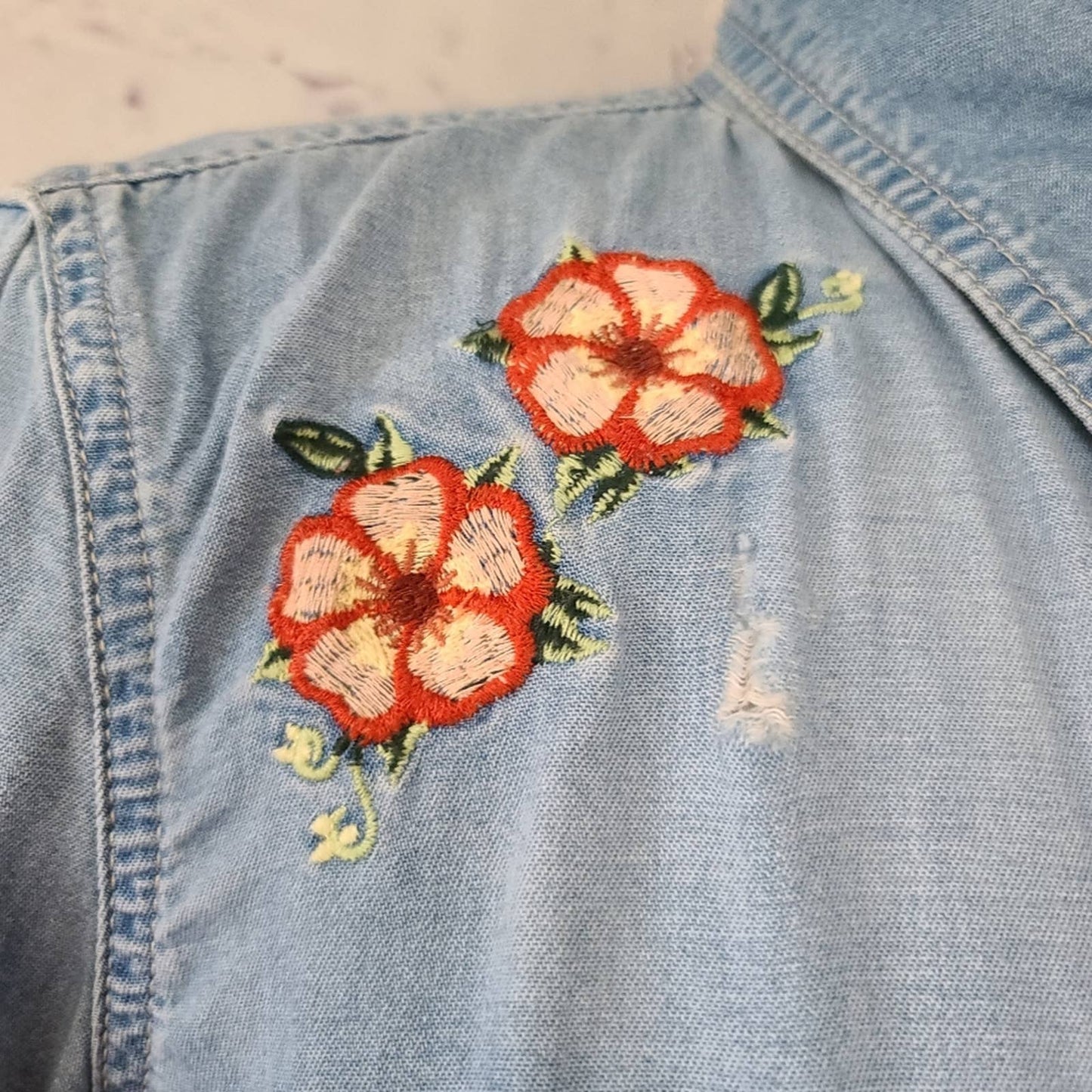 Zara Woman Floral Embroidered Distressed Denim Chambray Pearl Snap Shirt Medium