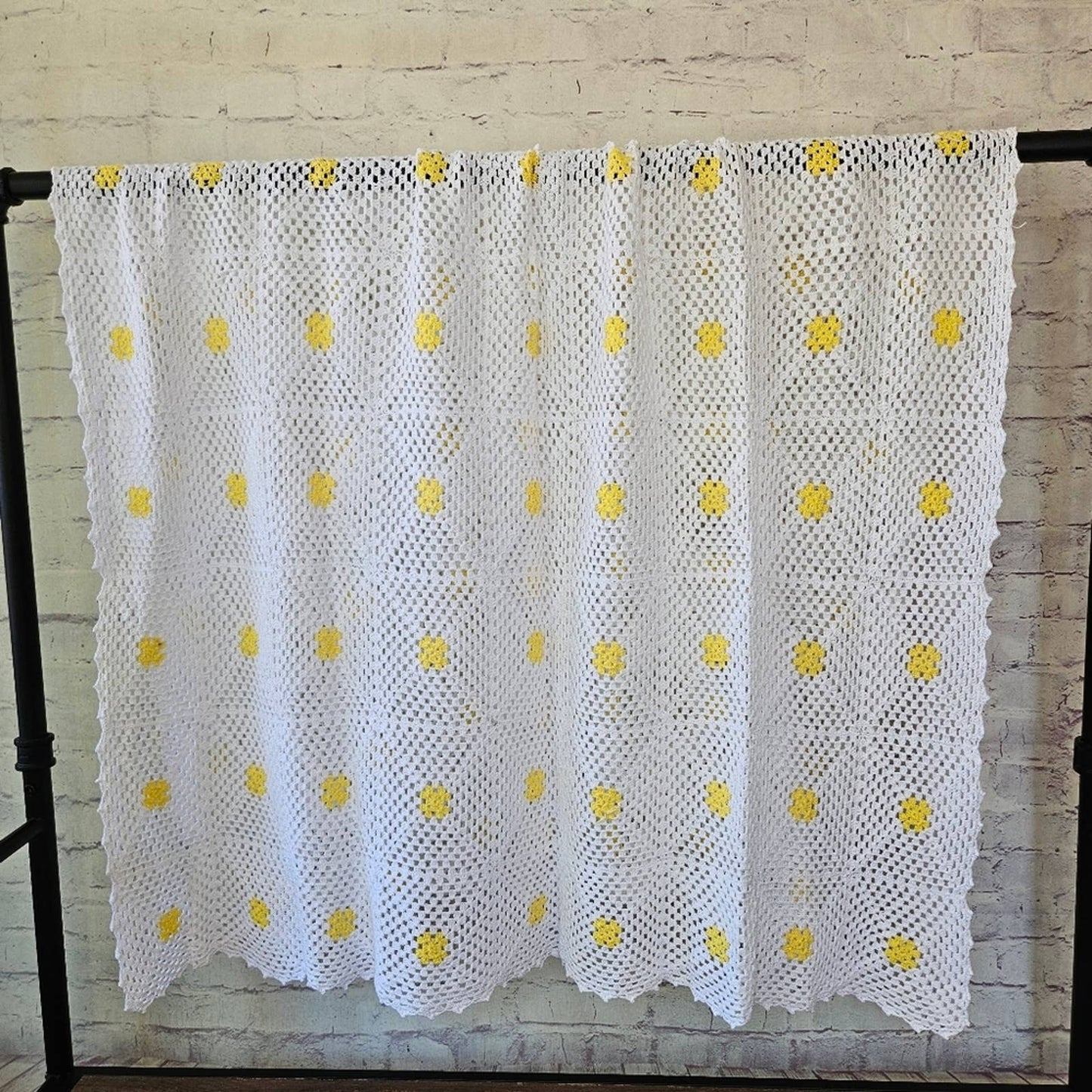 Vintage Handmade Crochet White with Yellow Marigold Jacquard Tablecloth 48x74